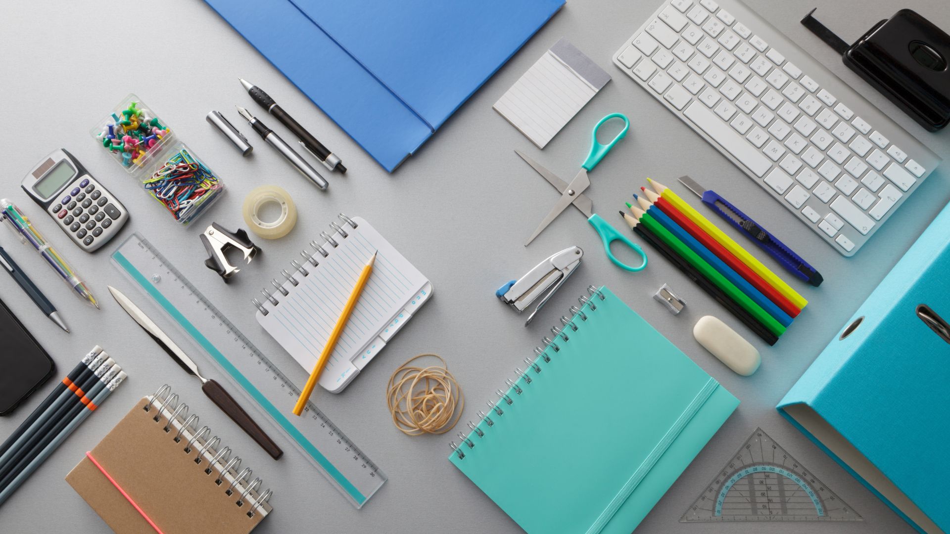 Material y suministros para oficina